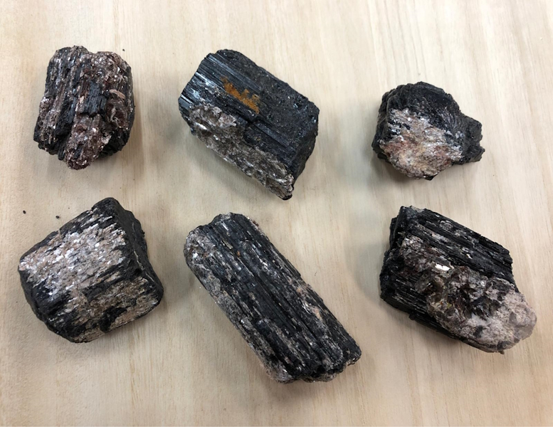 Turmalina Catedral con Mica 70  a 100 Gr aprox